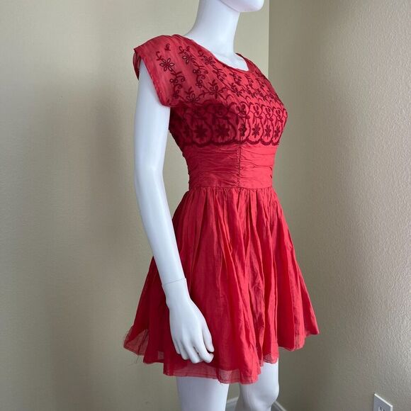 Free People Women's Size 2 Rose Garden Eyelet Embroidered Red Poppy Mini Dress - Picture 14 of 16